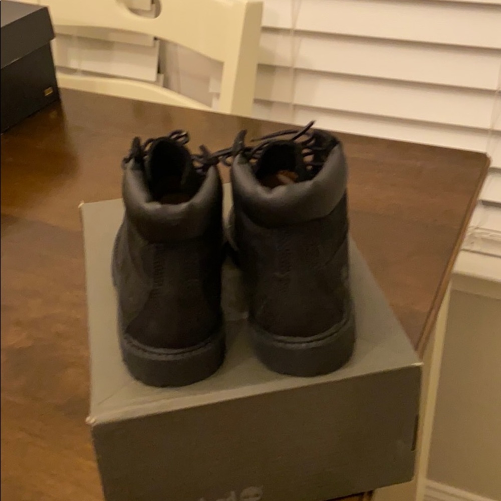 Kids Timberlands - Picture 3 of 5